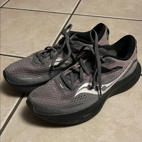 Women's Saucony Ride 15 Charcoal/Shell - 10 B Medium - Picture 1 of 5